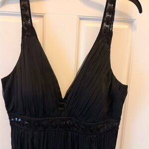Signature by Sangria Black Pleated V-Neck Evening Dress with Embellished Waist
